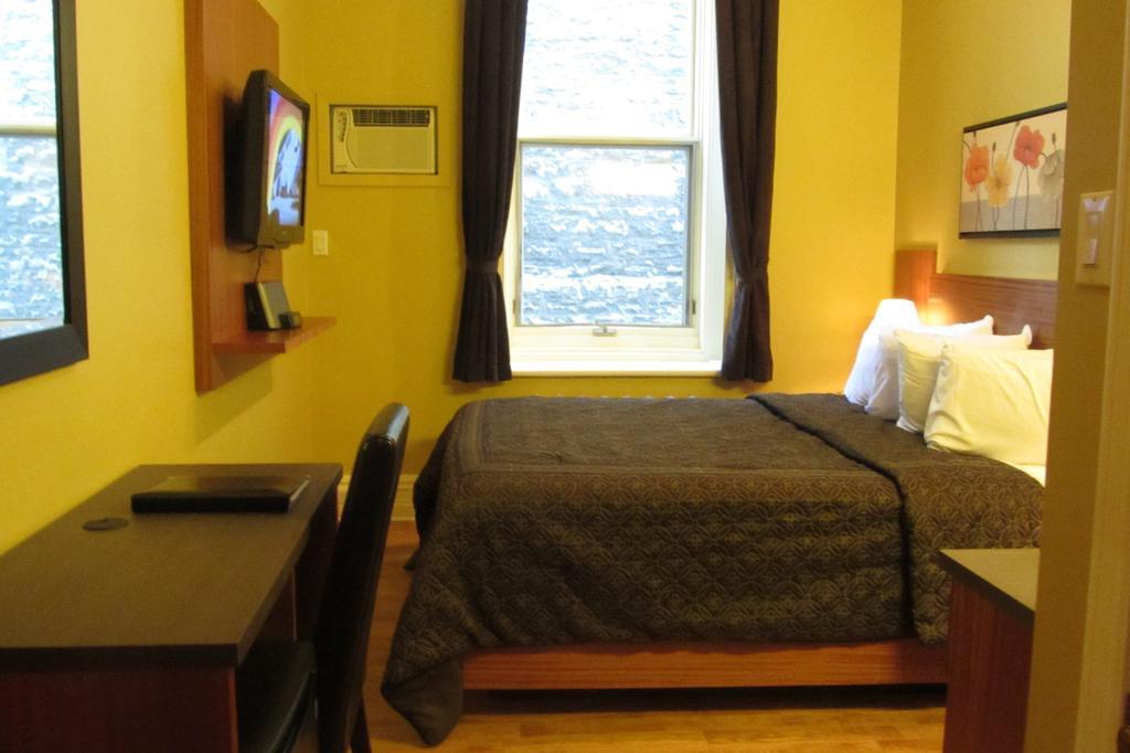 Hotel Ermitage Quebec City Room photo